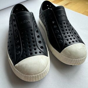 Native Jefferson Kids Shoes black/white size C12 VGUC